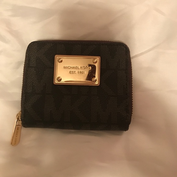 Michael Kors Handbags - Michael Kors Wallet